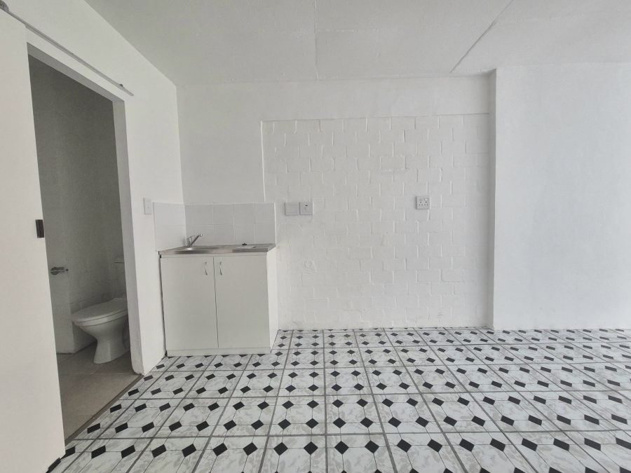 1 Bedroom Property for Sale in Wynberg Western Cape